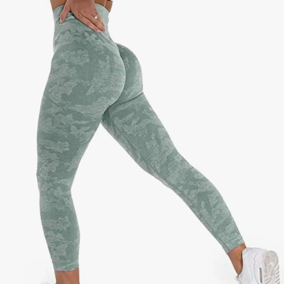 Women’s tummy control green camouflage leggings - Picture 2 of 6